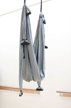 Yoga Swing Silver Grey